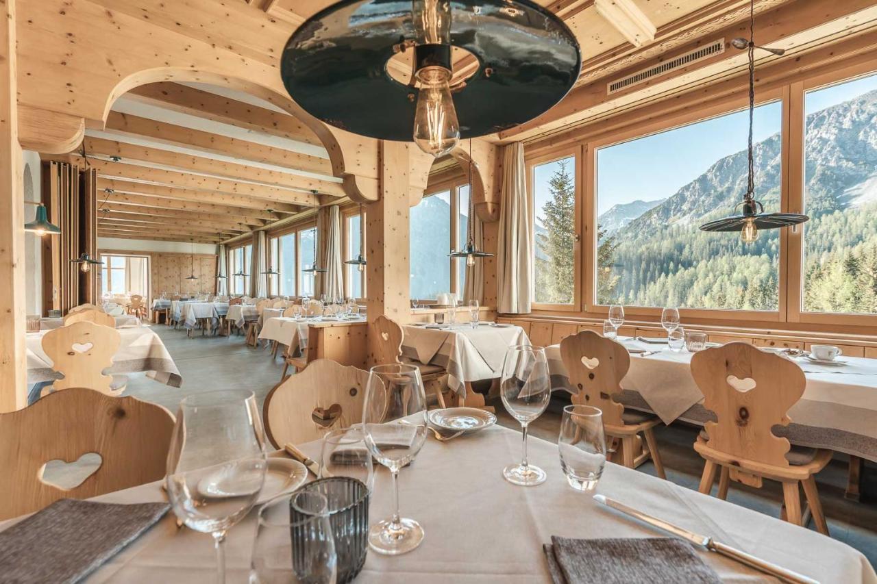 Hotel Alpensonne - Panoramazimmer & Restaurant Arosa Eksteriør billede