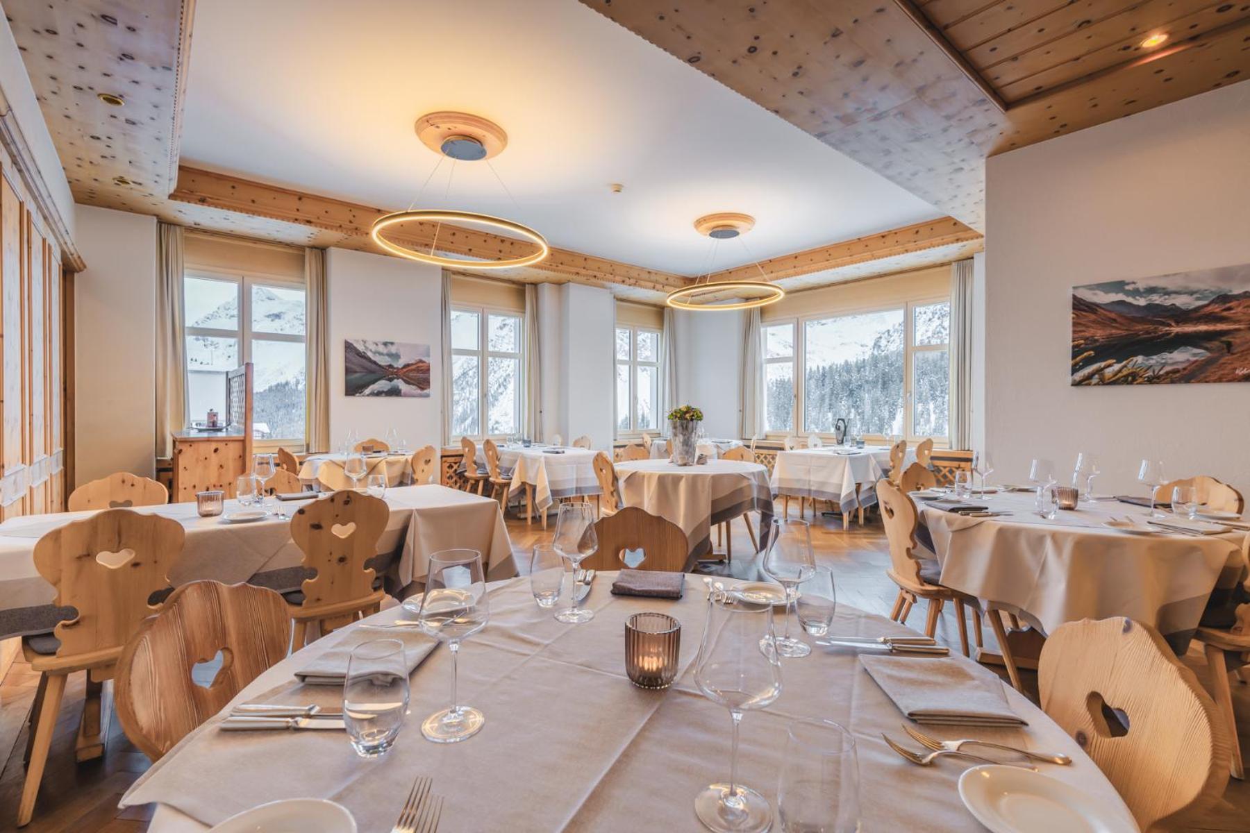 Hotel Alpensonne - Panoramazimmer & Restaurant Arosa Eksteriør billede